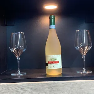 https://la-corte-di-frascati.it-romehotels.com